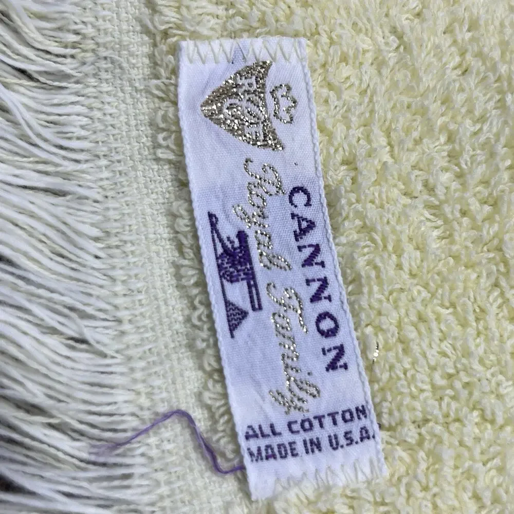 2 Vtg Cannon Royal Family Bath Hand Towels Yellow Sculpted Scroll 28